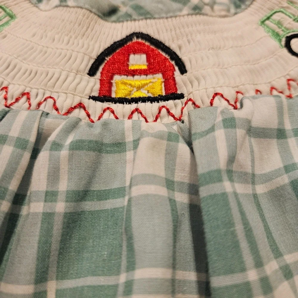 Marie Nicole Smocked Farm Dress Girls Size‎ Small 2T Green Plaid Barn Tractor
